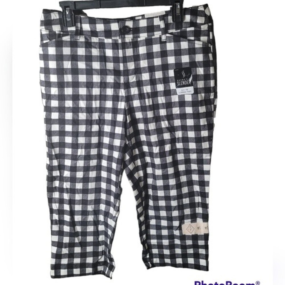 St. John's Bay Buffalo Check Stretch Slimming Fit Capri